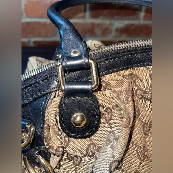 Gucci Sukey Canvas Monogrammed Bag - Picture 16 of 16